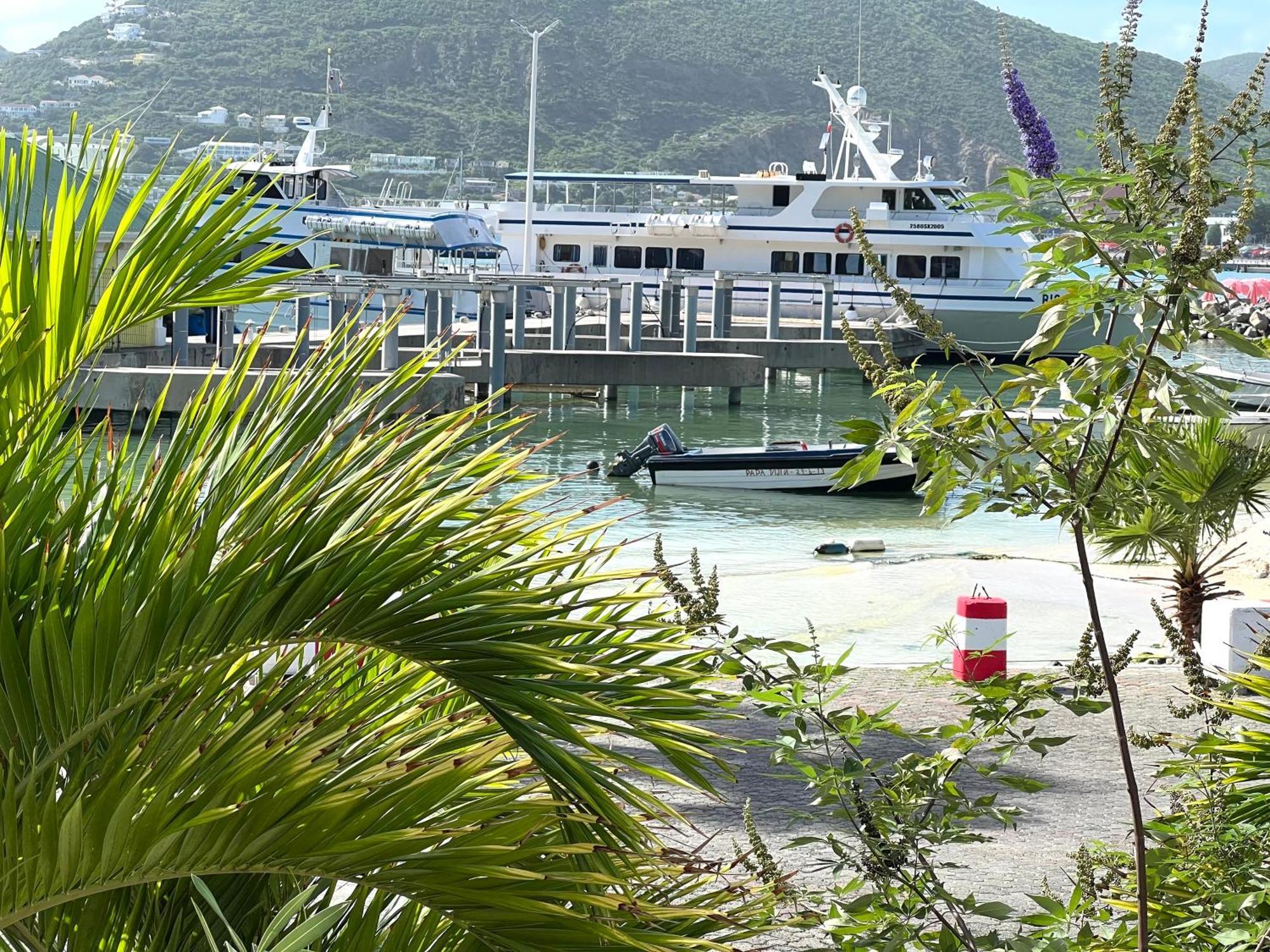 Appartement Neuf En Plein Coeur De Philipsburg فيليبسبورغ المظهر الخارجي الصورة